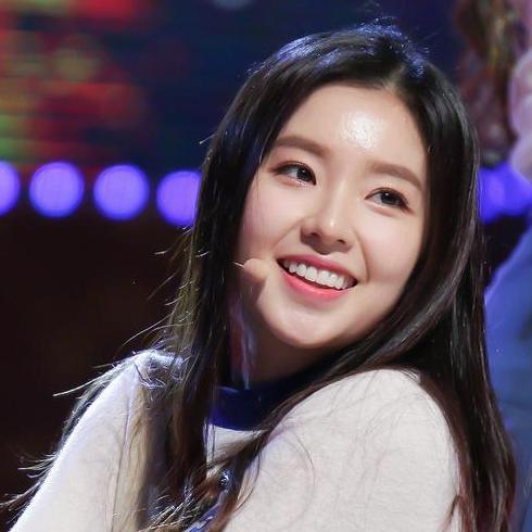 S.M.Ent Girl Group, Red Velvet. Irene, Wendy, Joy, Seulgi and Yeri. Let's give our first support to them !! International Fanbase
