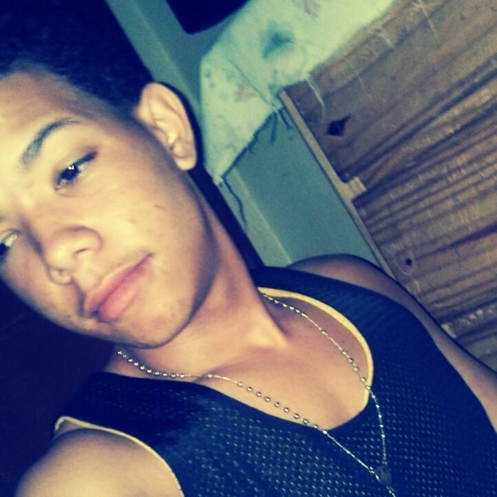 Bostoriano :$ |Hijo de Mi Family |My Brother¨s..Neris♥,Quike :D,Manuel La Golda;)..Angie la Mas Grande TKM :D Ahhh El Gabo :)..Se Le Quiere Auque esten Lejos My