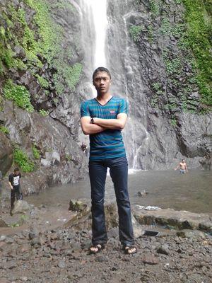 7098fa5a747b42f's profile picture. 