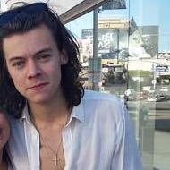 THIS IS A FREE FOLLOW  PLEASE FOLLOW @oralwithzayn SHE FOLLOWS BACK ❤️
