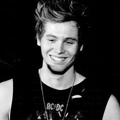 i make Lukes dick rise