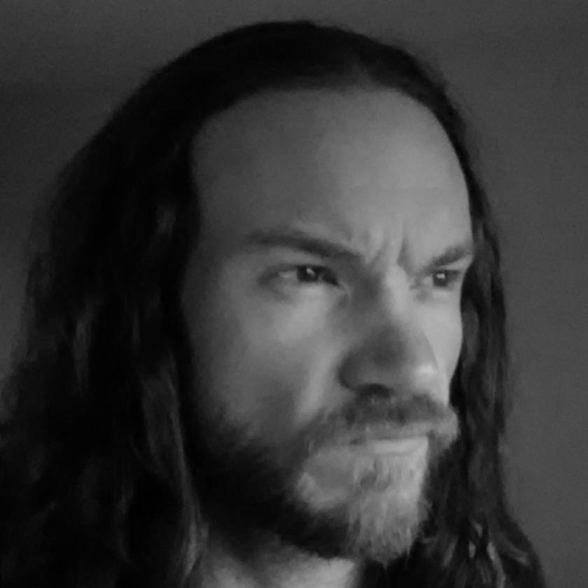 theHouseNewf's profile picture. Live simply. Live healthy. Live better.