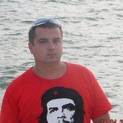 gripinuk86's profile picture. Industrial economist