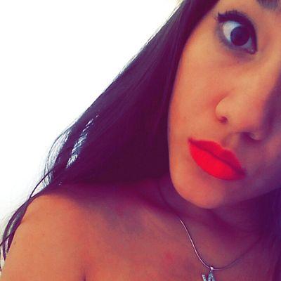 ηoεliα soяiα® ♔ ツ αpяηε∂i quε pαяα αpяεη∂εя hαy quε cαεя Twitter: @JNoeliiitaa Follow mε :)