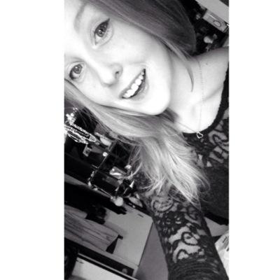 Whowillfight's profile picture. Jep, mitt namn kommer från Skinny love.