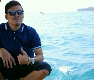 bantu follow ya langsung saya Follback, new account Twitter |Arsitektur Pemeliharaan, enterprenuer.|@khooi_Hm