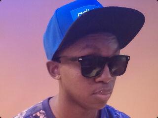 I'm a Rapper I wanna learn how to produce music be a beat maker fix my old songs and help my hood out peace.... With great power comes great responsibility...