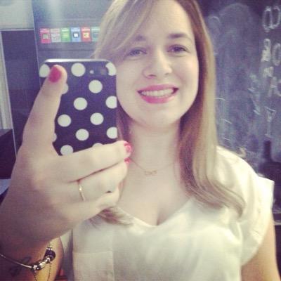 Mãe do Victor, farmacêutica e blogueira no Curiosidades de Mãe http://t.co/VKaLbbzg4F
Siga também o IG @curiosidadesdemae