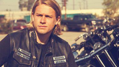 Ricardo Arjona idol, Charlie hunnam/sons of anarchy, I have a cute smile, long hair,⚽, G.S.H y R.P