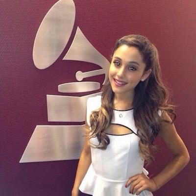 swayingariana_'s profile picture. follow @swayingariana