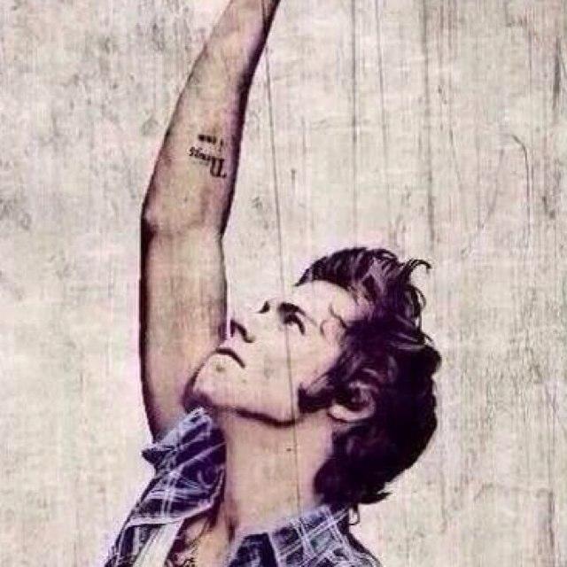 FREE FOLLOW! PLEASE FOLLOW @ferniallxx SHE WILL FOLLOW YOU BACK INSTANTLY:)