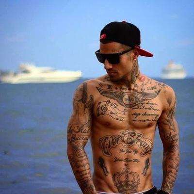 Grundare till klädmärket JS Style. Driver Organisationen Stay Strong. Grundare till tatueringsstudion JS ink.