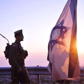 « Vois, il ne dort ni ne sommeille, le Gardien d’Israël. » il est ton gardien, il est ton ombre à côté de ta droite.