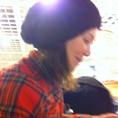 Most of the time mom, sometimes CEO of @ask_ystation, always drinker of cocktails. Loves a good spreadsheet.