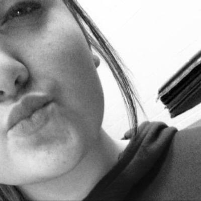 DeannaHuszti's profile picture. single 
snapchat deannahuszti5
favorite sport volleyball 
favorite color green