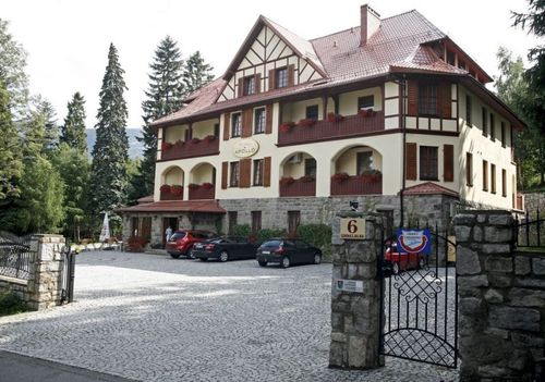 Apollo Residence is a beautiful hotel located in Karkonosze Mountains in Poland! It's the best place to stay in Karpacz!