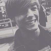 Hi, this is a free follow so please follow me in this account @zaynsmypatch