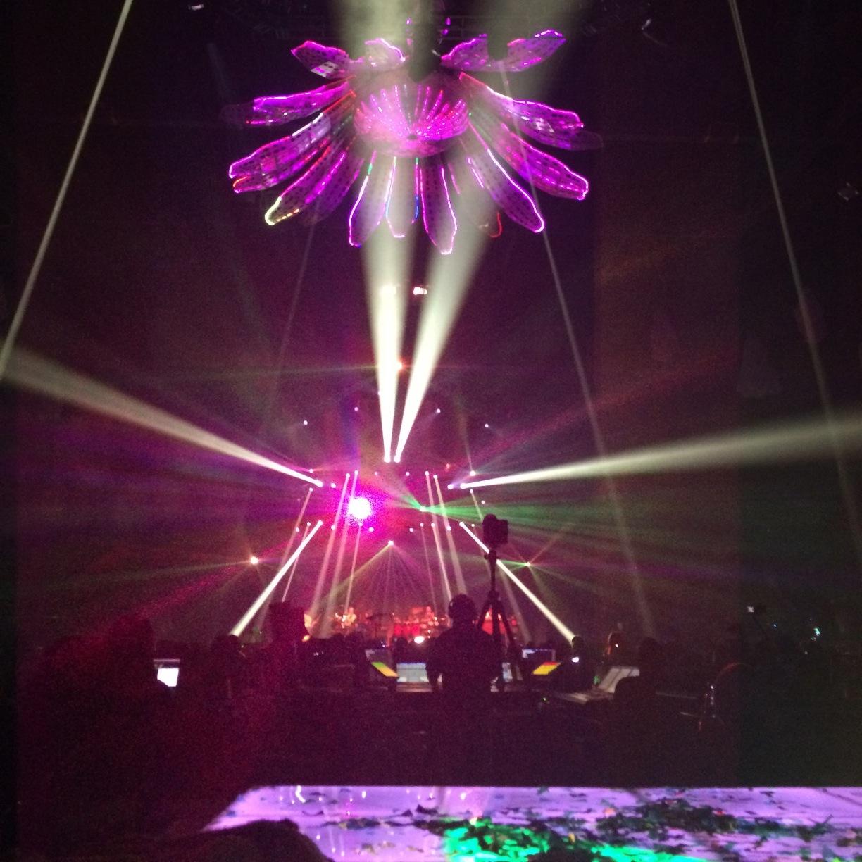 LiveStreamsHere's profile picture. Free live stream updates      #LiveStream #LiveMusic #Live #CouchTour #Jam #Bluegrass #Free!