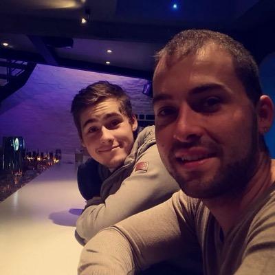 LePetitSwiss's profile picture. Compte secondaire de @PlaySwiss  | Administrateur @MinetworkFR | Streamer @Twitch | Dictateur à temps partiel