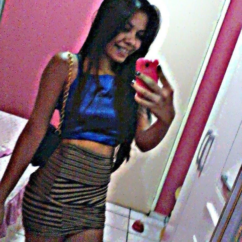 Tenho um lado irônico. Tenho um lado insuportável. Tenho um lado amável. É cada um tem o meu lado que merece*---* ❥ ❥ ❥