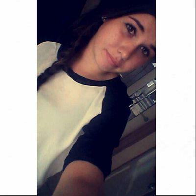 life isn't about waiting for the storm to pass; it's about learning to dance in the rain. // R.I.P zal jullie nooit vergeten†// love my real friends ♡