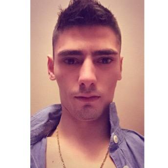 Heey ✌️ I am 21 Years old and i live in Switzerland! Kuq e Zii per githmon ska si TI si AJ si UN! Follow me