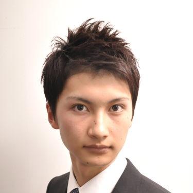 たかしです。私は某Dランク大学の2015年度卒予定の大学4年で、金融系の企業から3つほど内定を頂きました。来年から人事部に配属される予定で、学生の実情を把握していきたいと思います！私は「低学歴下克上セミナー」というもので就活のノウハウを学んだのでよければどうぞー！http://t.co/gcsKfCzm7m