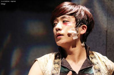 창작뮤지컬 화랑의 서라벌 엄친아, 기파랑. / 자동트윗은 30분 간격 / 특정배우의 개인해석은 따르지 않습니다. / 극심한 캐붕 / DM으로 지적 및 문의 / 이별은 블언블 / 크로스오버O