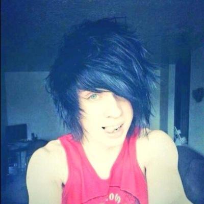 Welcome to the freak show. Im just your averge contendent. Have fun and enjoy the preformance. Taken by my vampy, Danny.