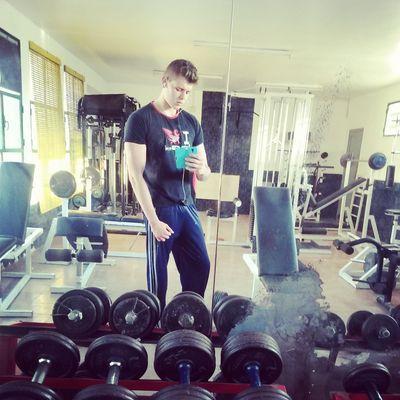 siendo perfecto a mi manera,dando guerra desde el 99 amante del hardcore y artes marciales MURCIA(SANTA CRUZ)        insta:alvarocalderon99
