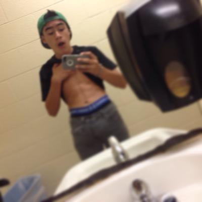 OpTicKiLLzz's profile picture. Xbox Gamer / u aint bæ / AW God / Scooter and GoPro ❤️ / Ign - FF x Shadow HD
