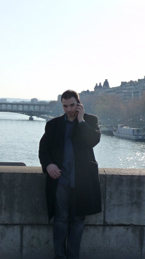 Vous voulez un cloud ? je suis votre homme. Je les faits rouges comme ca ils vont plus vite.