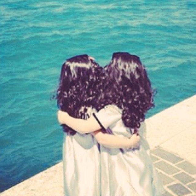 ولم تخلق لتعمرها ! ولكن لتعبرها .. فجد لما خلقت..