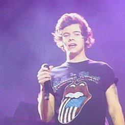 HIII READ THE LINK IN MY BIO FOR EASY QUICK MONEY 100% REAL BRUH earn money for 1d and 5sos tickets bruh CLICK LINK IN BIO