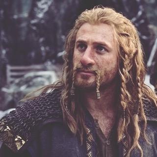 RP//Multi-verse// Post-BoFTA// Everybody lives/Nobody dies AU// Fem!Fili// (I am partial to lesbian ships but I'm open to all)//