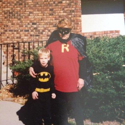 fakerealsteveo's profile picture. Friend to the animals