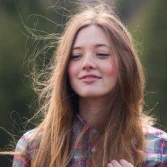 Ex-Gryffindor. «Cualquier cosa es posible si se tiene el suficiente coraje.» Jace | Cathy | Syl | Allie | Panchitabebé | Ginna is forever | Anny, mi mundo.