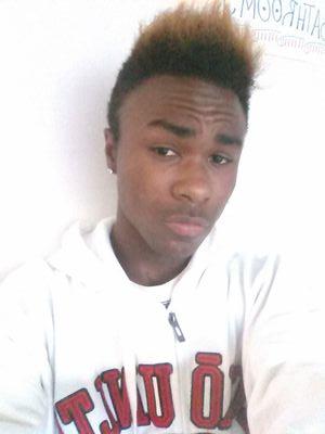hi my name is stephon, I so need a boyfriend lol stuck on single island.Follow me on instagram at stephonbrewster