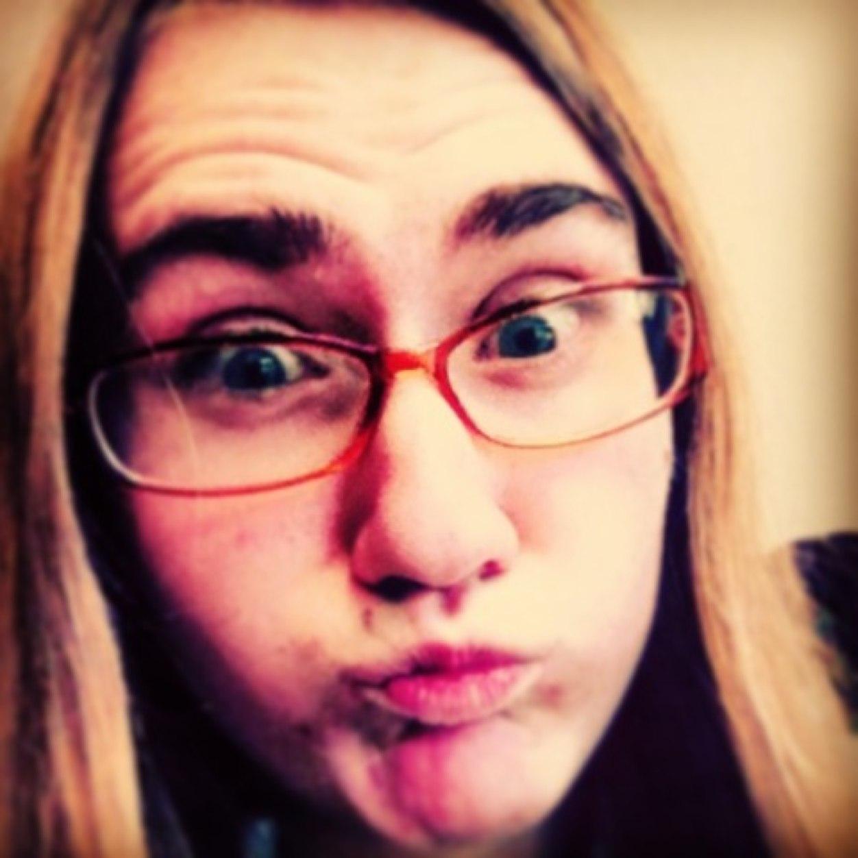 loveroflife97's profile picture. 