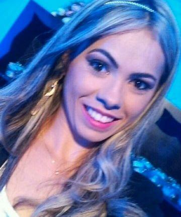 21 anos, capricormiana, apaixonada por Deus e pela minha estrela MAINHA TE AMO,se quiser saber mais (FollowMe!
