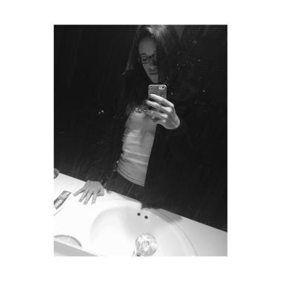instagram ; qveen.lilly_