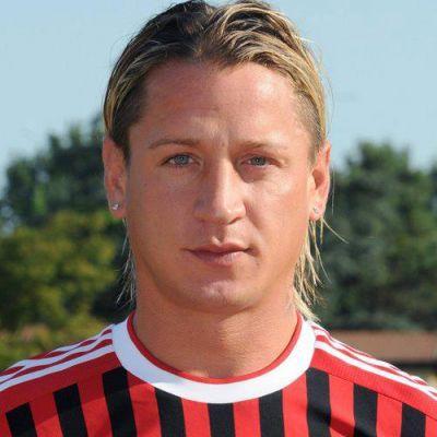 ACミラン所属。元フランス代表、フィリップ・メクセスだ!俺のこと応援してくれてる人はフォロー頼む!