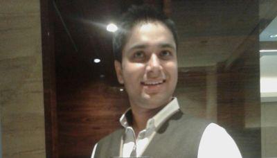 IT executive at Vivanta By taj gurgaon