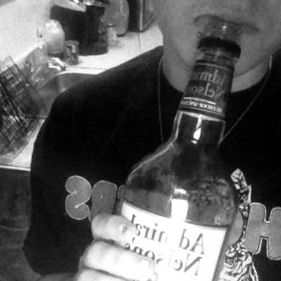 xaloneforeverxx's profile picture. The sweetest sadness in you're eyes.