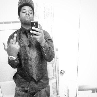 I went 4rm trapmusik 2 drugmusik
DrugDealer 2 drugUser
Had 2 delete my real# 2 a internet #
So lowkey family wont recognize me
only soilder 2 the Lonely Stoner