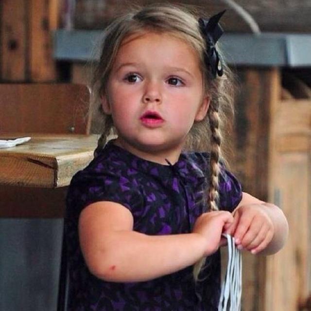 Alessa Cass Masen. [AC]
Born on July 10, 2011.
I'm the Green in @FuckerMasen 's Eyes. 
My mummy @ExFrogKisser. 
Big Sister to @AlexanderMasen. |RL|RP]