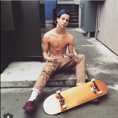 brianna_grier1's profile picture. I'm kinda dating Hayes Grier mentally. Except I might be dating Taylor Caniff and Dylan Dauzat too. https://t.co/CyVkzNC2na : Cams new vine ;)