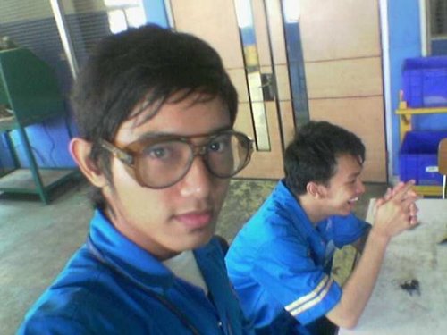 dan_ry21's profile picture. ( ∩_∩ )づ moshi² | Hidup itu bukan hanya untuk menyesali apa yang telah terjadi, tetapi mempelajari apa yang baik untuk ke depannya ツ