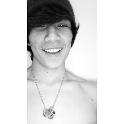 Chris_Roy14's profile picture. HHS Senior ~ Athlete~