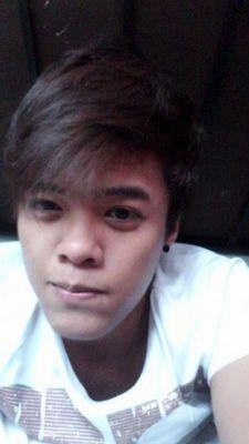 BandMember of Sig2shot/Bassist/18Y'O/Taguig/